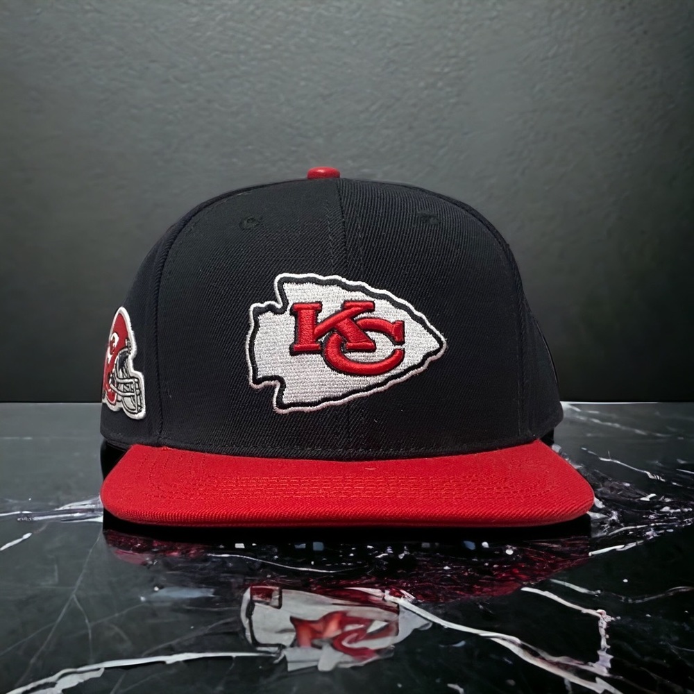 NEW Pro Standard Kansas City Chiefs 2 Tone Logo Side Patch Snapback